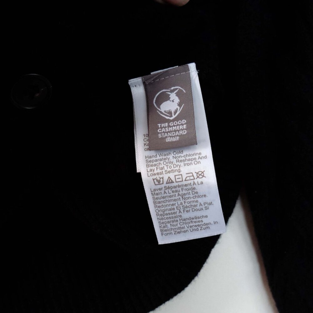 NEW J CREW Shrunken Cashmere Cable V-neck Cardigan Sweater S Small Black Cropped - Picture 4 of 7